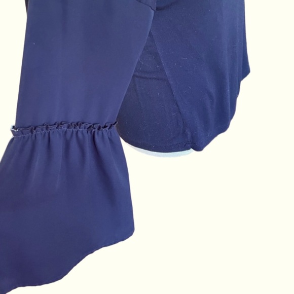 SOHO New York & Company JEANS Top with Bell Sleeves in Navy Size XS - Picture 11 of 11